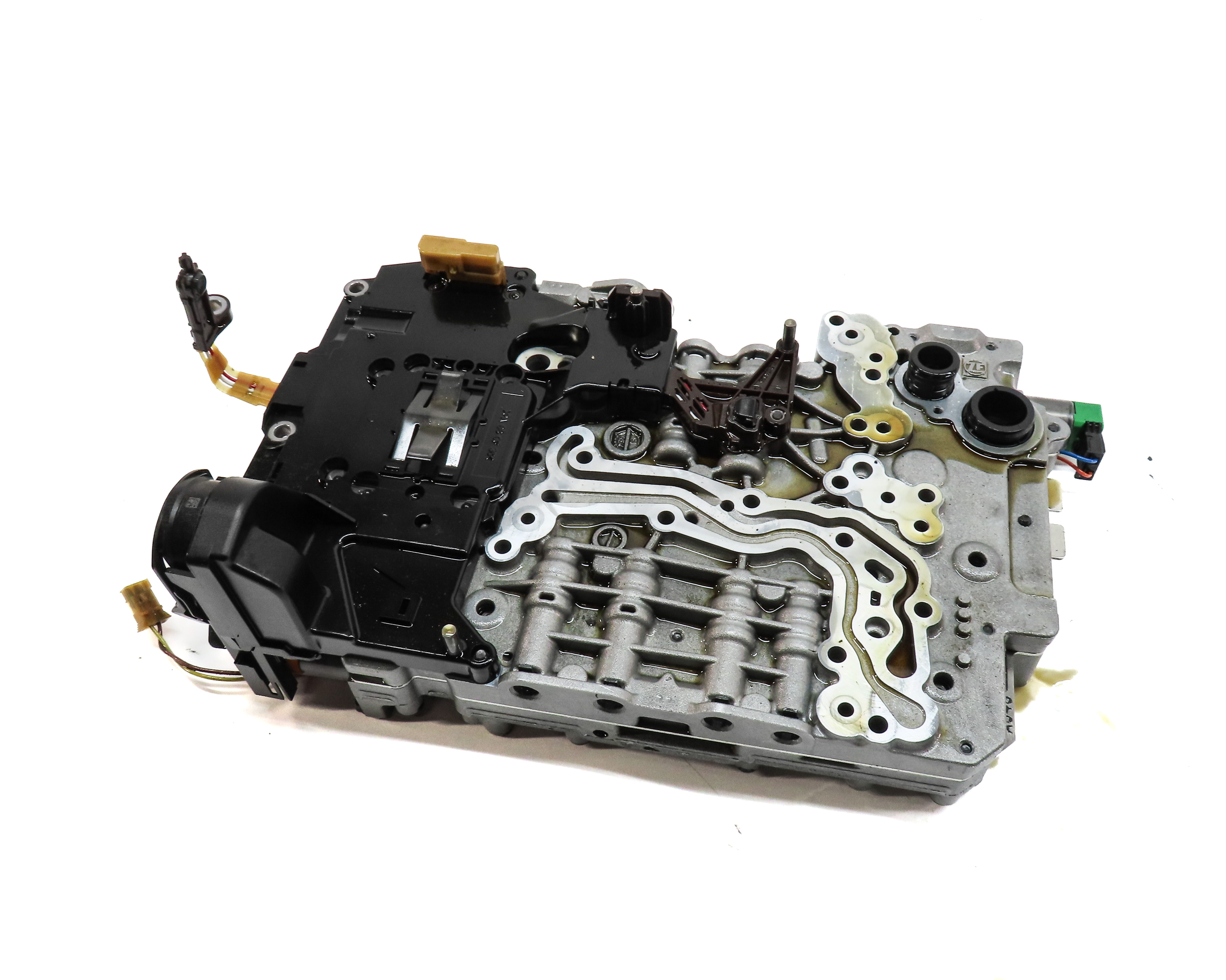 13-19 BMW 550i 550iGT 650i 750i (F01 F02 F10) RWD 8HP70 TRANSMISSION VALVE BODY — exact item pictured